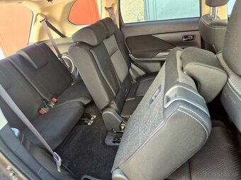 Mitsubishi Outlander 2.2D 4x4 7.miest - 18