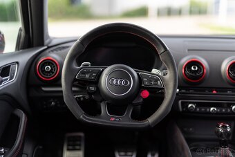 Audi RS3 8V lim - 18