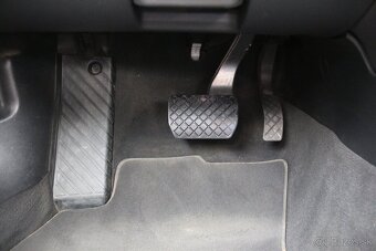 Predám Audi A6 C6 - 18