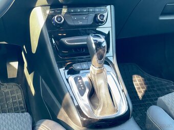 Opel Astra Sport Tourer ST 1.6 Turbo 200k S&S Innovation AT6 - 18