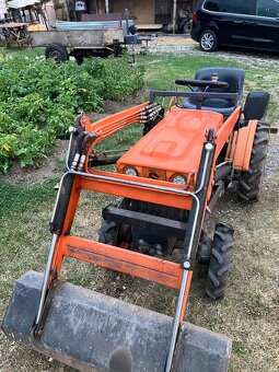 Kubota B5000 - 18