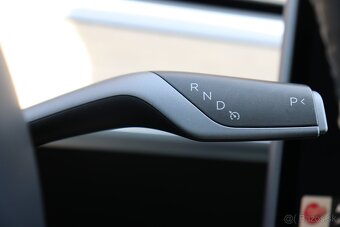 Tesla Model 3 Standard Range Plus 54kWh RWD - 18