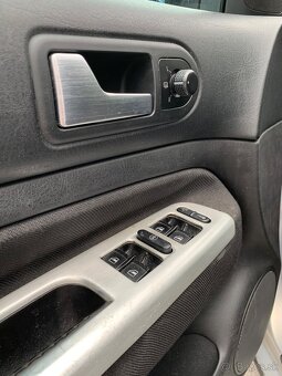 Volksvagen golf 1.9 TDI Highline - 18