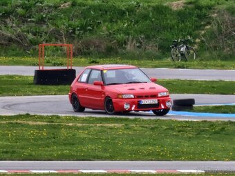 Mazda 323 _ 1.6 - 18