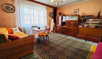 Uhorské: Dom s Príbehom, Charizmou a krásnym Pozemkom - 18