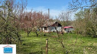 Na predaj výborná záhrada 1640 m2 s domom - chatkou - Pačéro - 18