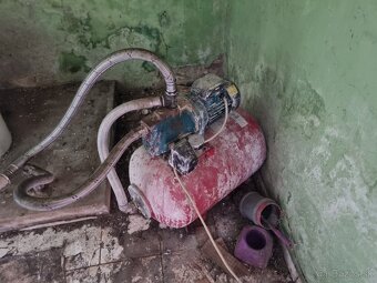 Trojizbový rodinný dom v obci Čakanovce - 18