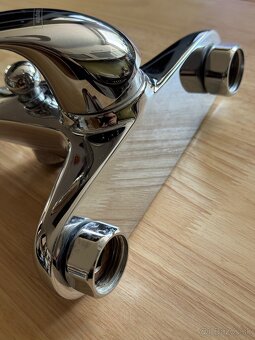 Predam umyvadlo Jika Laufen a baterie Hansgrohe - 18