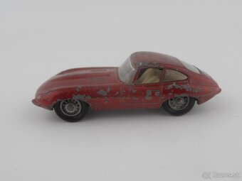 Pontiac Coupe, Rolls Royce, Jaguar E - 18