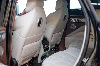 BMW XM 4.4 V8 - 18
