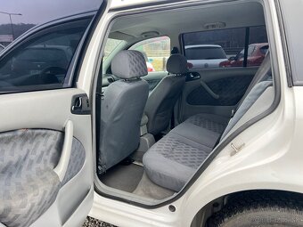 Škoda octavia 1.6 GLX A/T - 18