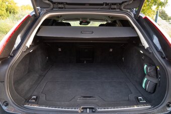 2017 Volvo V90 D5 4x4 Inscription | 166 tisíc km - 18
