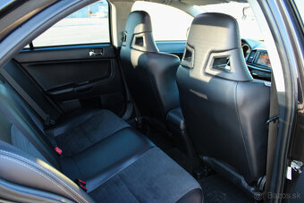 Mitsubishi Lancer EVO X 2.0 MIVEC Turbo 4WD TC-SST 4WD MR - 18