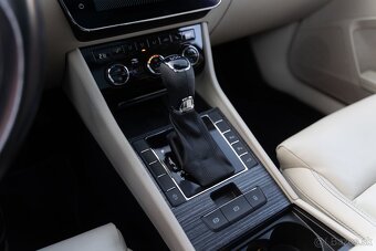 Škoda Superb Combi Panoráma - 18