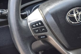 Toyota Avensis Combi - 18