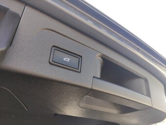 VW Touran TDi DSG FullLED VIRTUAL VYHŘ.SEDAČKY MY21 - 18