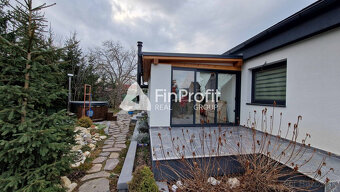 Na predaj veľký polyfunkčný obchodný priestor s rodinným dom - 18