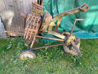 Predam traktor aj s inou technikov. - 18