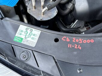 Volkswagen Passat Variant 2.0 TDI 4MOTION 2011 211000km - 18