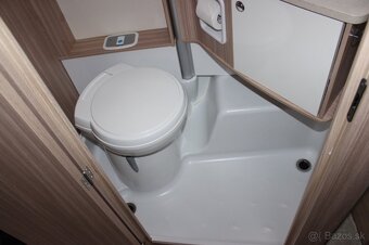 Burstner IXEO 710 TOP STAV - 18