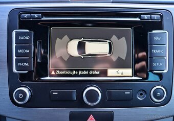 Volkswagen Passat Variant 2.0 TDI BMT Comfortline - 18