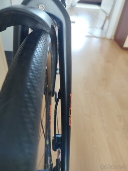 Cestný bicykel Whyte Suffolk disc 105 - 11sp - 18