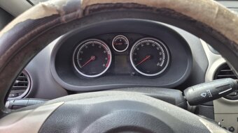 Opel Corsa D 1,2i 59kw kód motora: Z12XEP - 18