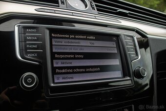 Passat Variant 2.0 BiTDI 240k Highline 4MOTION DSG - 18
