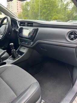 Toyota Corolla 1.6 VVT-i 97 kW, r.v. 2018, benzín - 18
