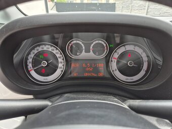 7 miestne Fiat 500L Living 1.4 T-Jet, kupované ako nové v SR - 18