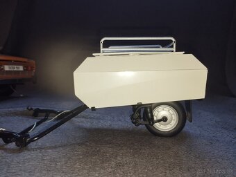 Deagostiny SKODA 100 - 18