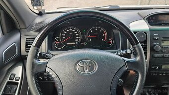 Toyota Land Cruiser 120 3.0I D-4D Lux A/T - 18