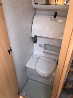 Karavan Hobby 400 De Luxe , Nosič THULE ,  PREDANÉ - 18