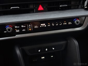 Kia Sportage 1.6 T-GDI Gold Kamera, LED, 1.majiteľ - 18