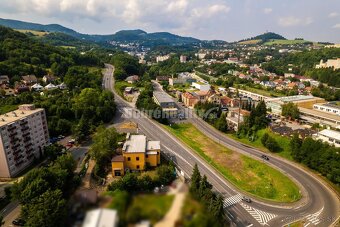 PREDAJ: Polyfunkčný objekt na križovatke, 1251 m2, Banská Št - 18