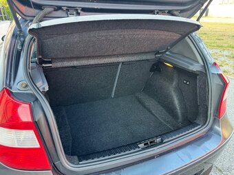 Bmw 118i Automat 2004 rad 1 E87 - 18