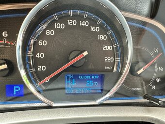 Toyota RAV4 2.2 l D-CAT Premium - 18