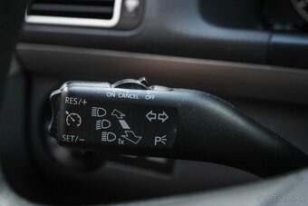 Volkswagen Touran 1.6 TDI Premium Comfortline - 18