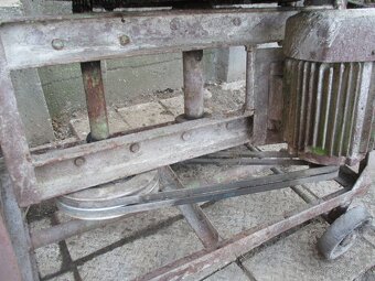 miešačku s objemom 150 litrov - 18