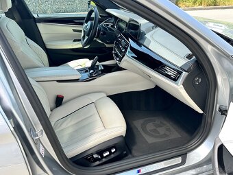 BMW M550i, xDrive, 1.MAJITEL, ČR, 2017, 4.4 BiTurbo V8, DPH - 18