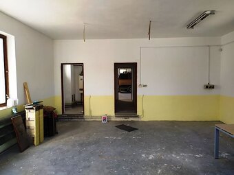 Výrobno-skladový objekt s administratívou na predaj - 18