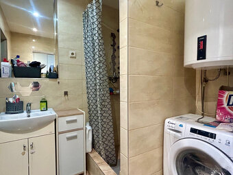 Na predaj 3-izb.byt_VLASTNÉ kúrenie,bojler,klimatizácia - 18