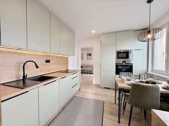 KUZMÁNYHO -  KARPATSKÁ 3 IZBOVÝ LUXUSNÝ MODERNÝ BYT 71 M2 V  - 18