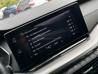 Škoda Octavia Combi 2.0 TDi DSG, r.v.: 2021 - 18