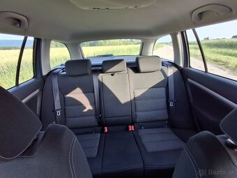 Predám Škoda Octavia Combi 2.0 TDI CR DPF Elegance - 18