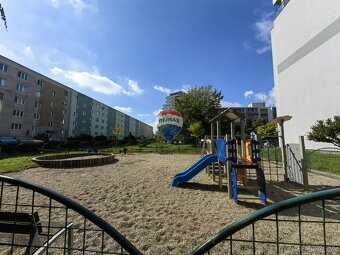 Kompletné zrekonštruovaný 2 izb byt, 55m2, ul. Stromová, pri - 18