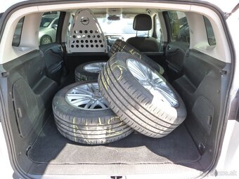 Opel Zafira Tourer 1,6 CDTi 99kW Manuál 6 st. 2 miestne - 18