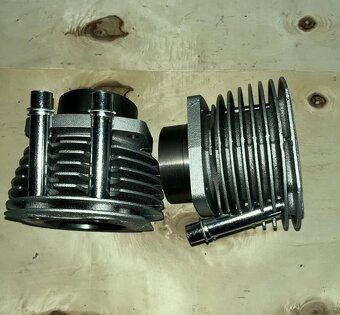 Válce písty těsnění kroužky čepy Ural M72 Dněpr Dneper K750 - 18