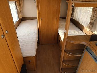 Obytny prives Chateau Calista 450 (466) - 2005 rok, mover - 18