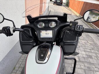 Indián Challenger - 18